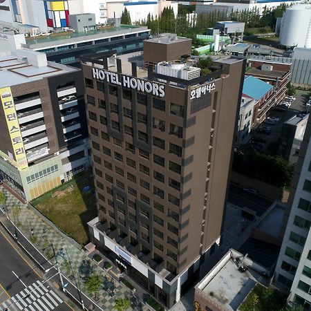 Honors Hotel Hwaseong Buitenkant foto
