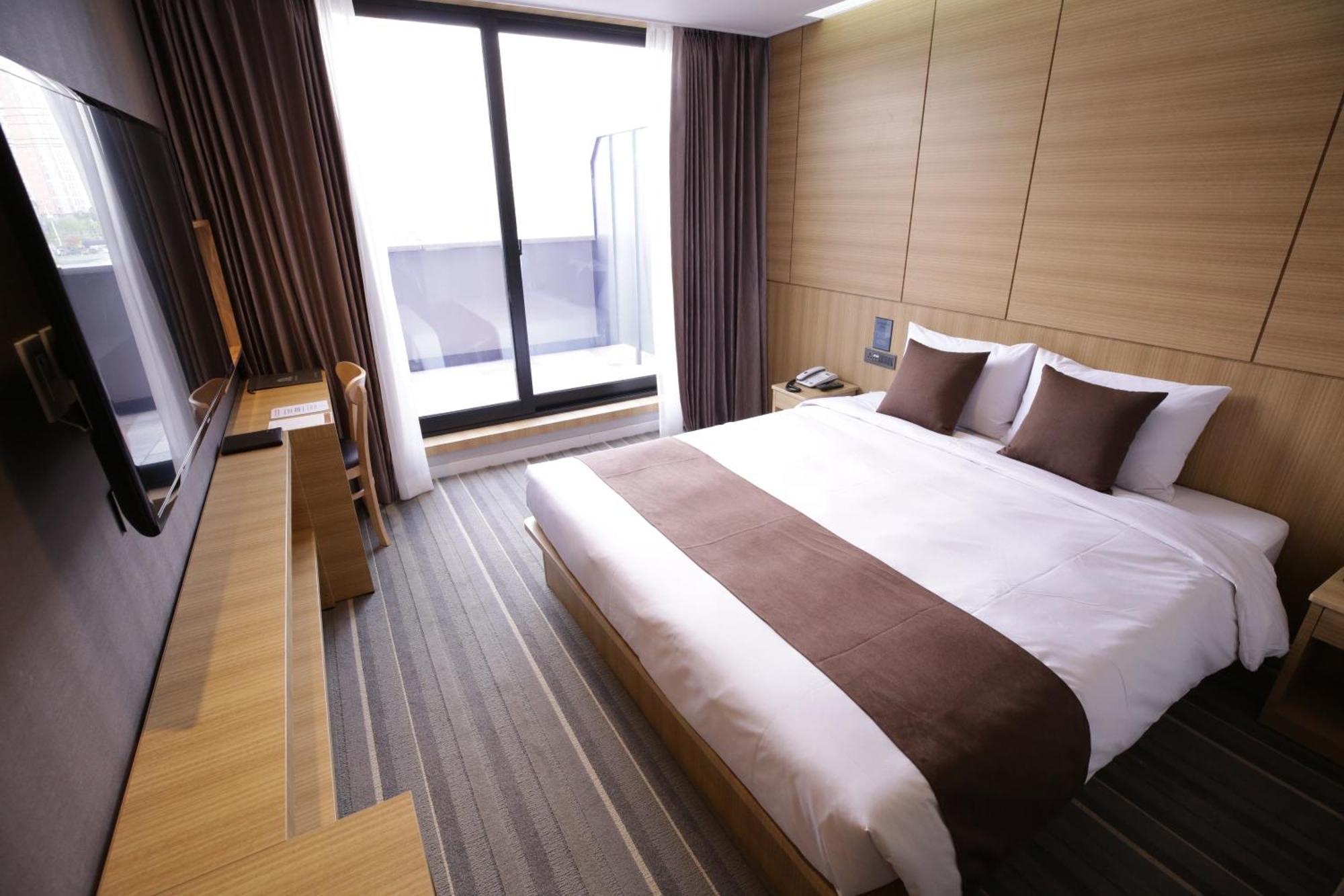 Honors Hotel Hwaseong Buitenkant foto