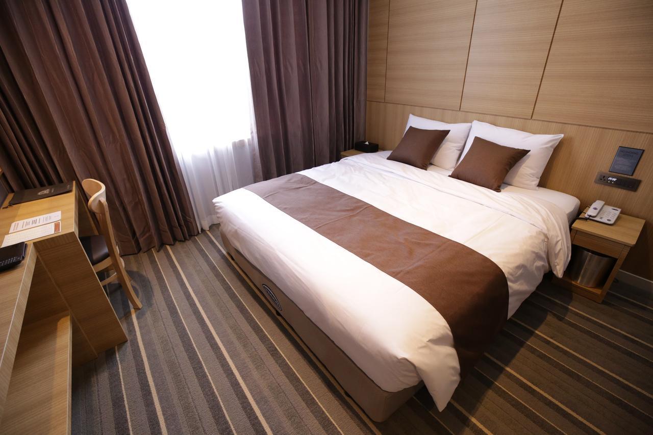 Honors Hotel Hwaseong Buitenkant foto