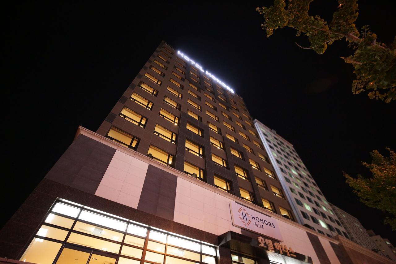 Honors Hotel Hwaseong Buitenkant foto
